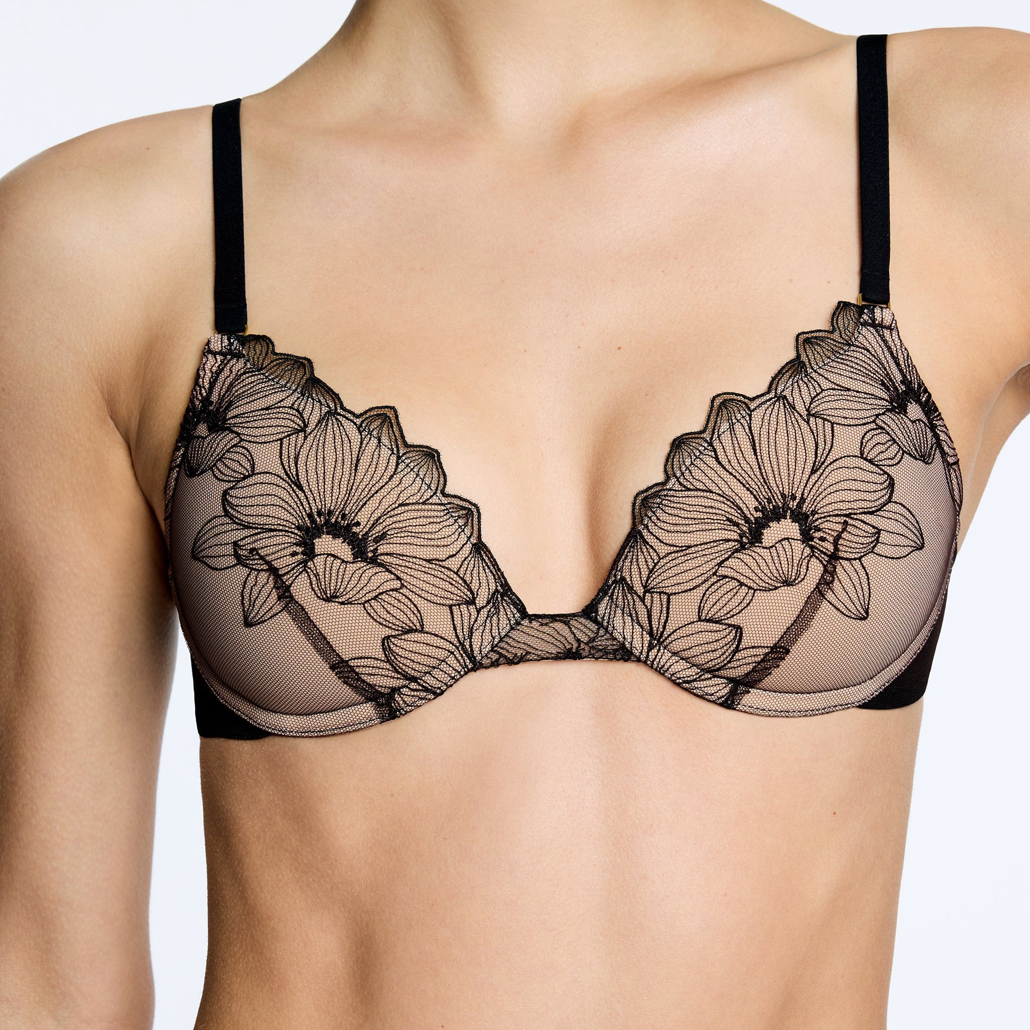 Embroidery Lift Up Bra Black